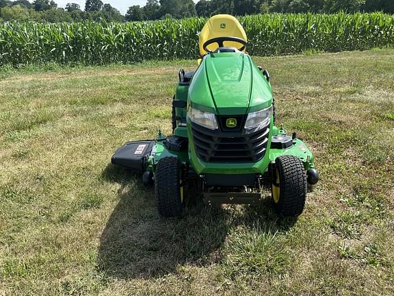 Image of John Deere X580 equipment image 1