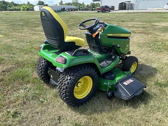 Image of John Deere X580 equipment image 4