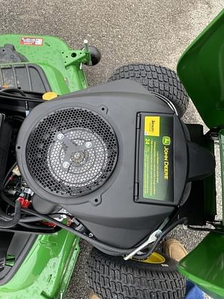 Image of John Deere X580 equipment image 4