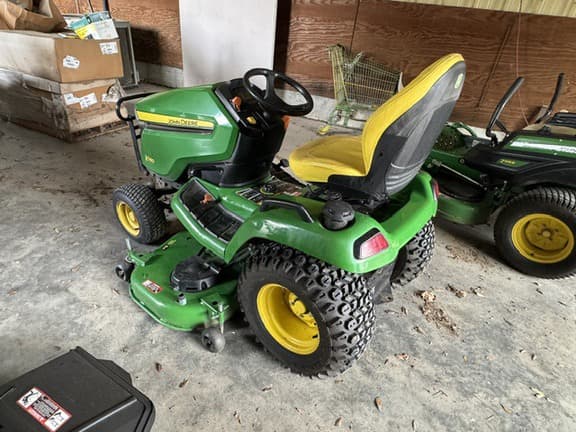 Image of John Deere X580 equipment image 4