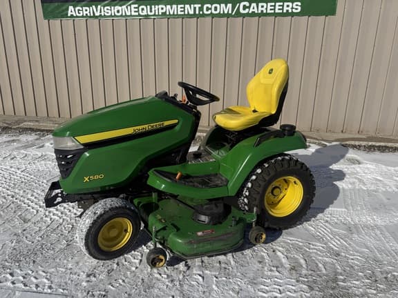 Image of John Deere X580 equipment image 2