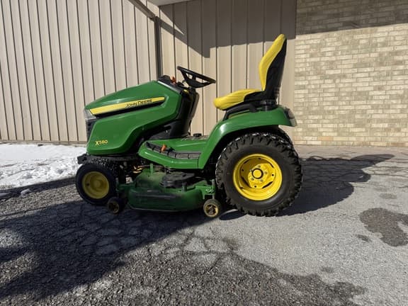 Image of John Deere X580 equipment image 3