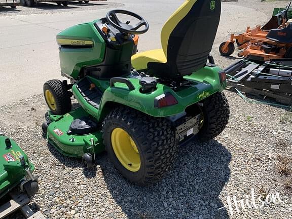 Image of John Deere X580 equipment image 3