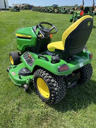 Image of John Deere X580 equipment image 1