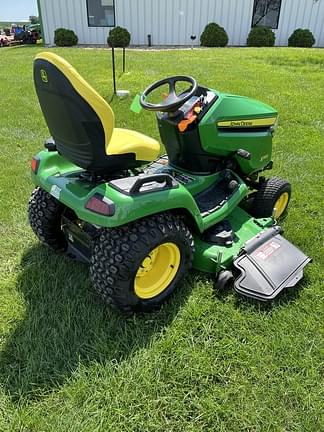 Image of John Deere X580 equipment image 3