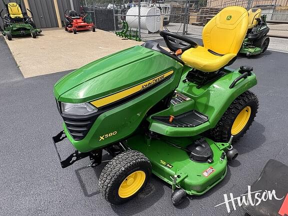 Image of John Deere X580 equipment image 1