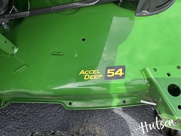 Image of John Deere X580 equipment image 4