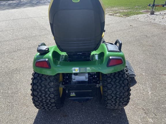 Image of John Deere X580 equipment image 3