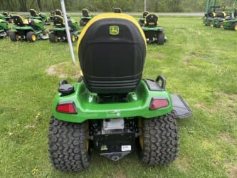 Image of John Deere X580 equipment image 4