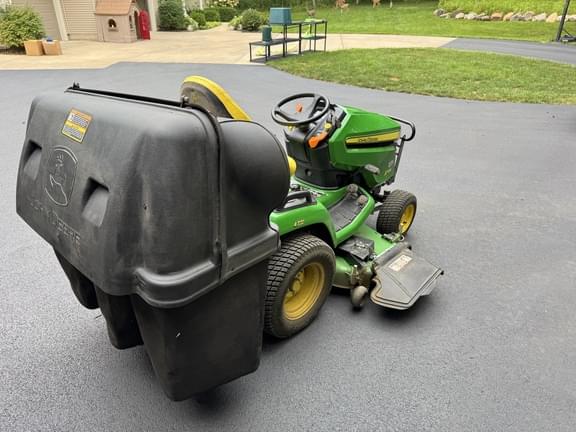 Image of John Deere X584 equipment image 4