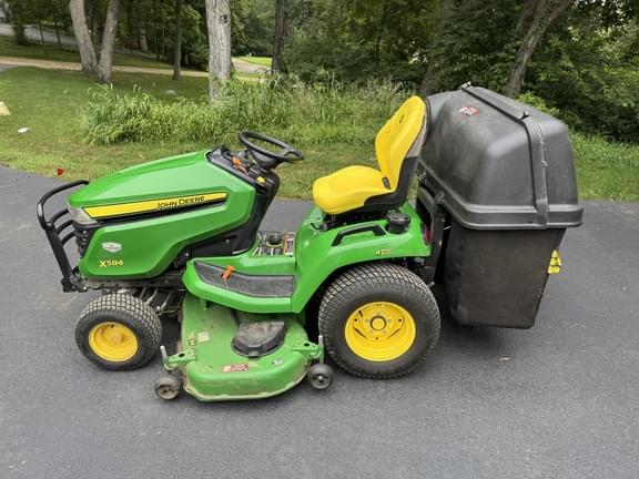 Image of John Deere X584 equipment image 1