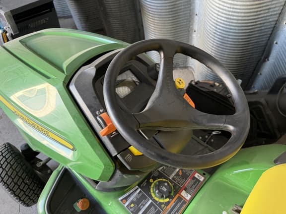 Image of John Deere X584 equipment image 3