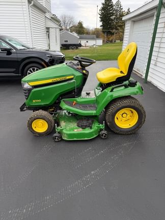 2024 John Deere X590 Equipment Image0