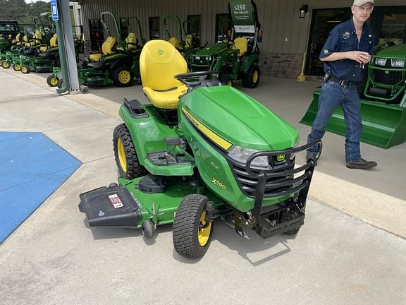 Image of John Deere X590 equipment image 4