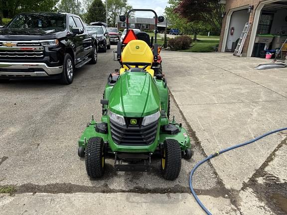 Image of John Deere X590 equipment image 4