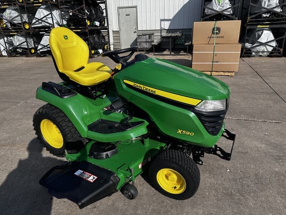 Image of John Deere X590 equipment image 2