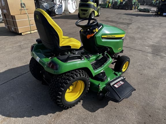 Image of John Deere X590 equipment image 4