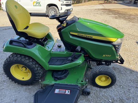 Image of John Deere X590 equipment image 1
