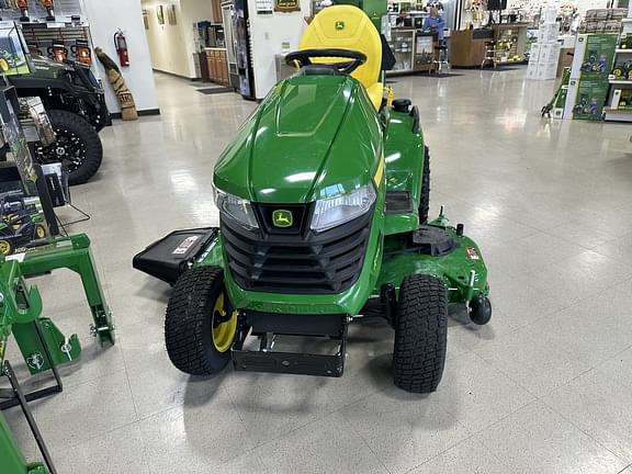 Image of John Deere X590 equipment image 2