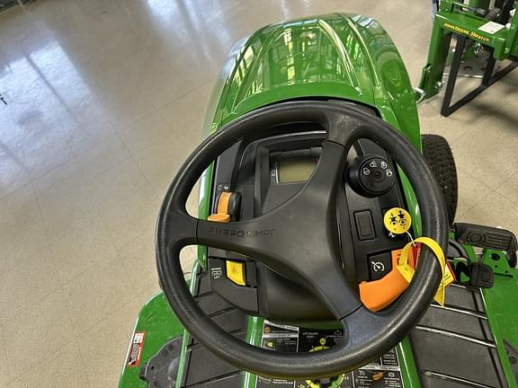 Image of John Deere X590 equipment image 4