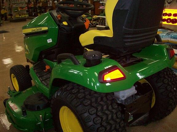 Image of John Deere X590 equipment image 3