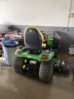 Image of John Deere X590 equipment image 4