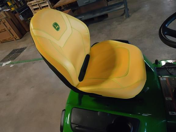 Image of John Deere X590 equipment image 3