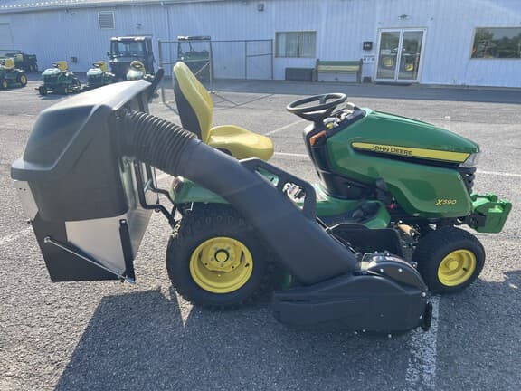 Image of John Deere X590 equipment image 2