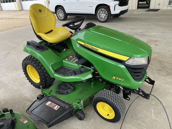 Image of John Deere X590 equipment image 1