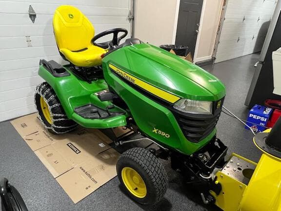 Image of John Deere X590 equipment image 3