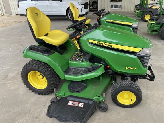 Image of John Deere X590 equipment image 1