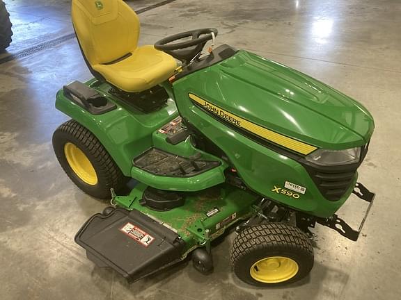 Image of John Deere X590 equipment image 2