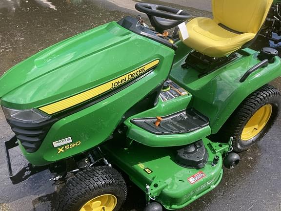 Image of John Deere X590 equipment image 1