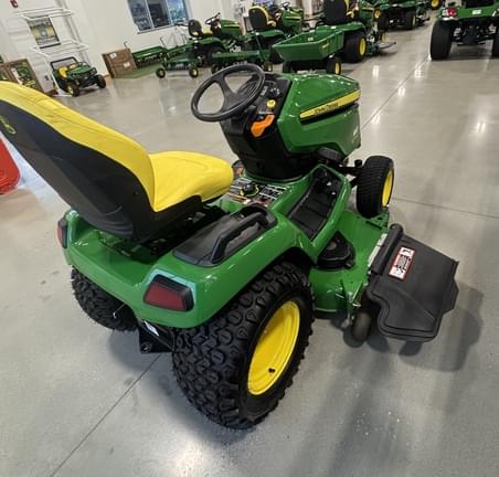 Image of John Deere X590 equipment image 4