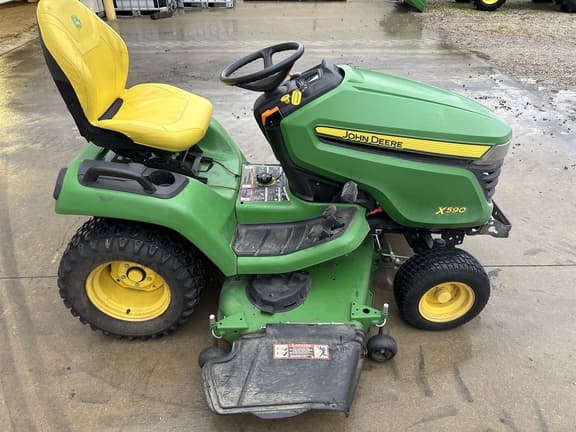 Image of John Deere X590 equipment image 1