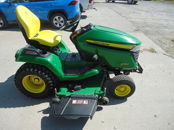 Image of John Deere X590 equipment image 1