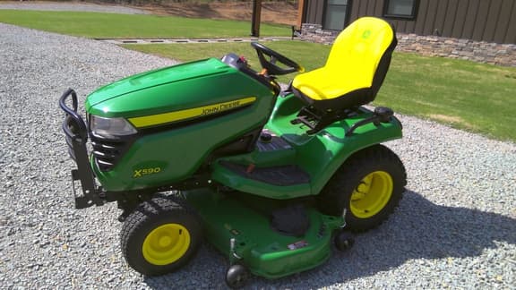 Image of John Deere X590 equipment image 3