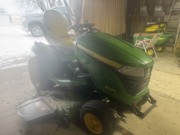 Image of John Deere X590 equipment image 1