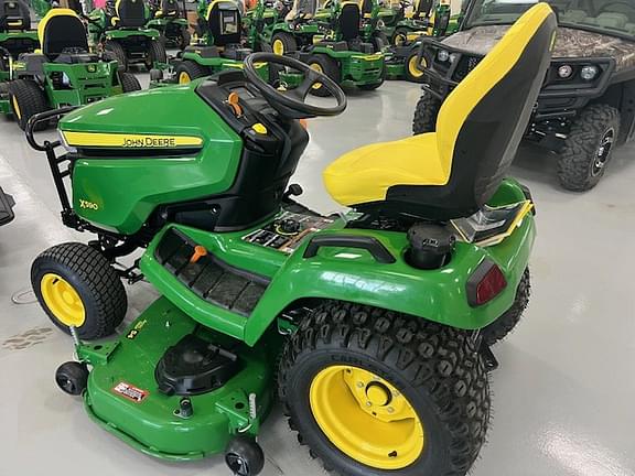 Image of John Deere X590 equipment image 2