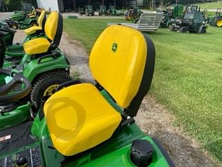 Image of John Deere X730 equipment image 3