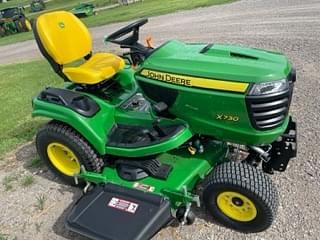 Image of John Deere X730 equipment image 1