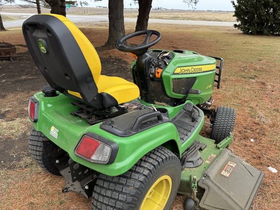 Image of John Deere X730 equipment image 4