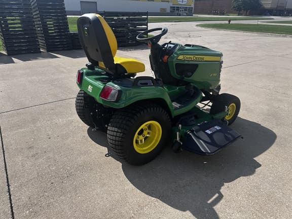 Image of John Deere X730 equipment image 3