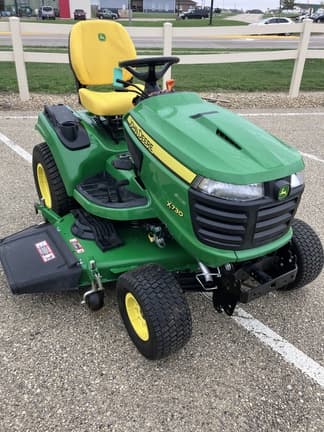 Image of John Deere X730 equipment image 3