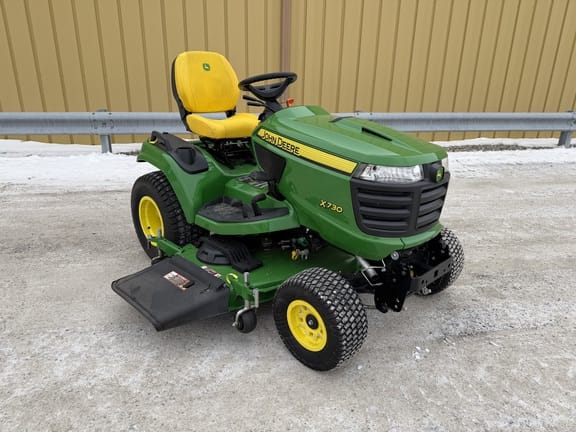 2024 John Deere X730 Equipment Image0
