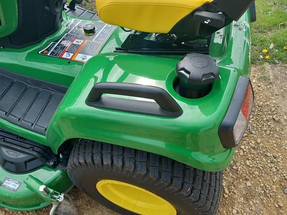 Image of John Deere X730 equipment image 3
