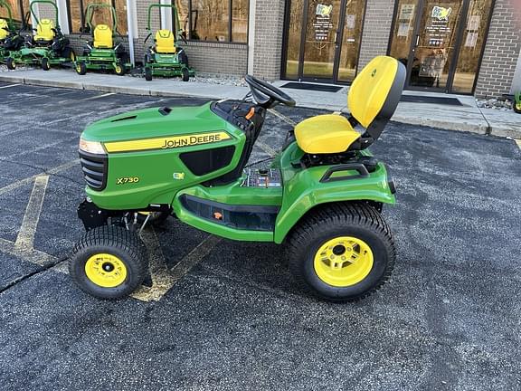 Image of John Deere X730 equipment image 1