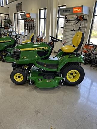 Image of John Deere X730 equipment image 1