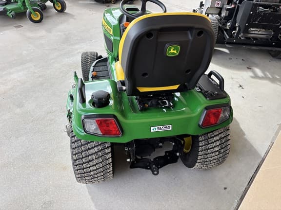 Image of John Deere X730 equipment image 4