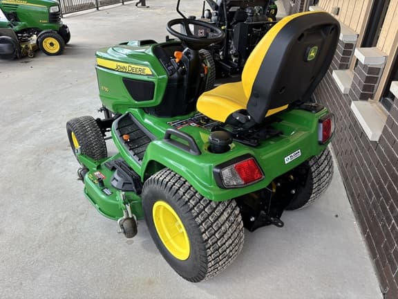 Image of John Deere X730 equipment image 3